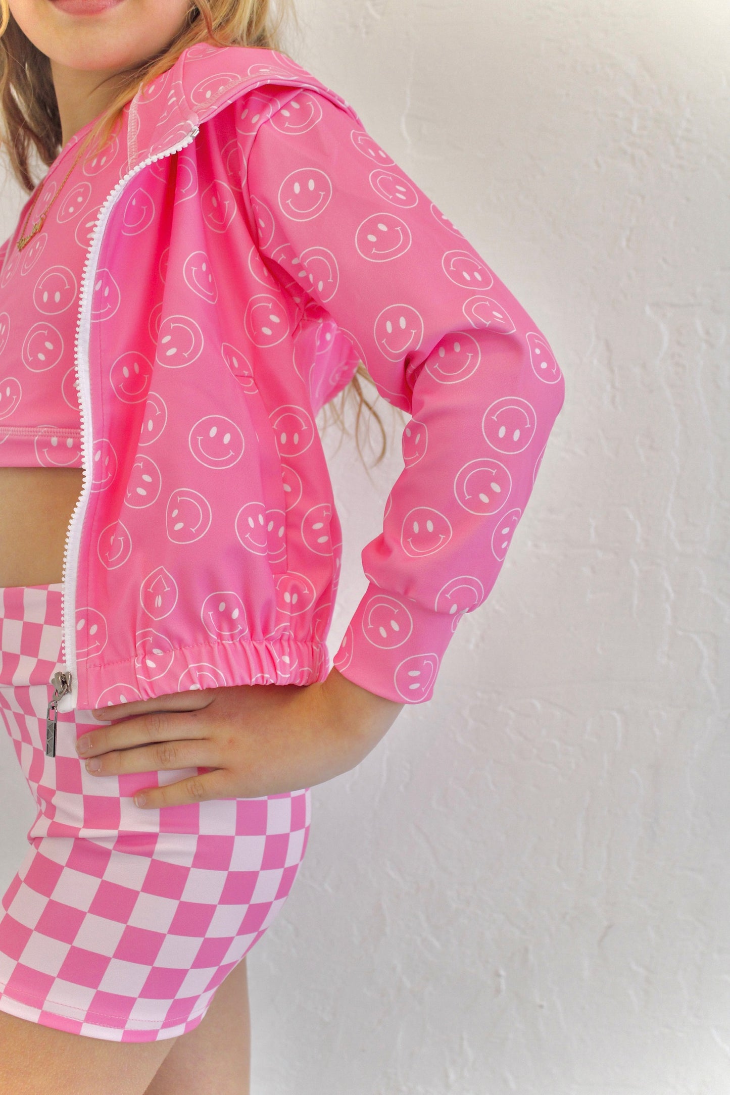Pretty in motion- bubblegum check (jacket only)