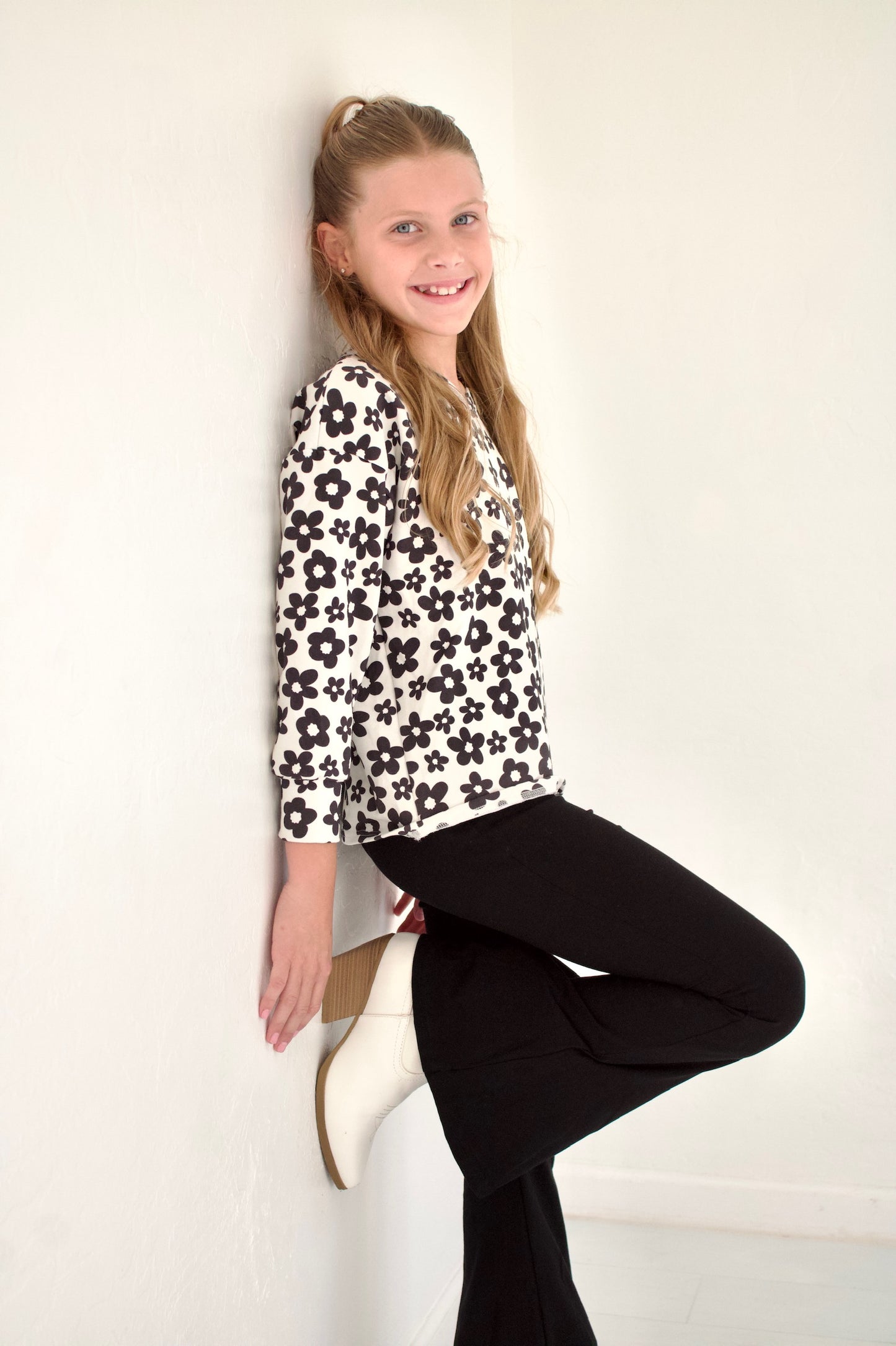 Girly vibes collection- Midnight flower